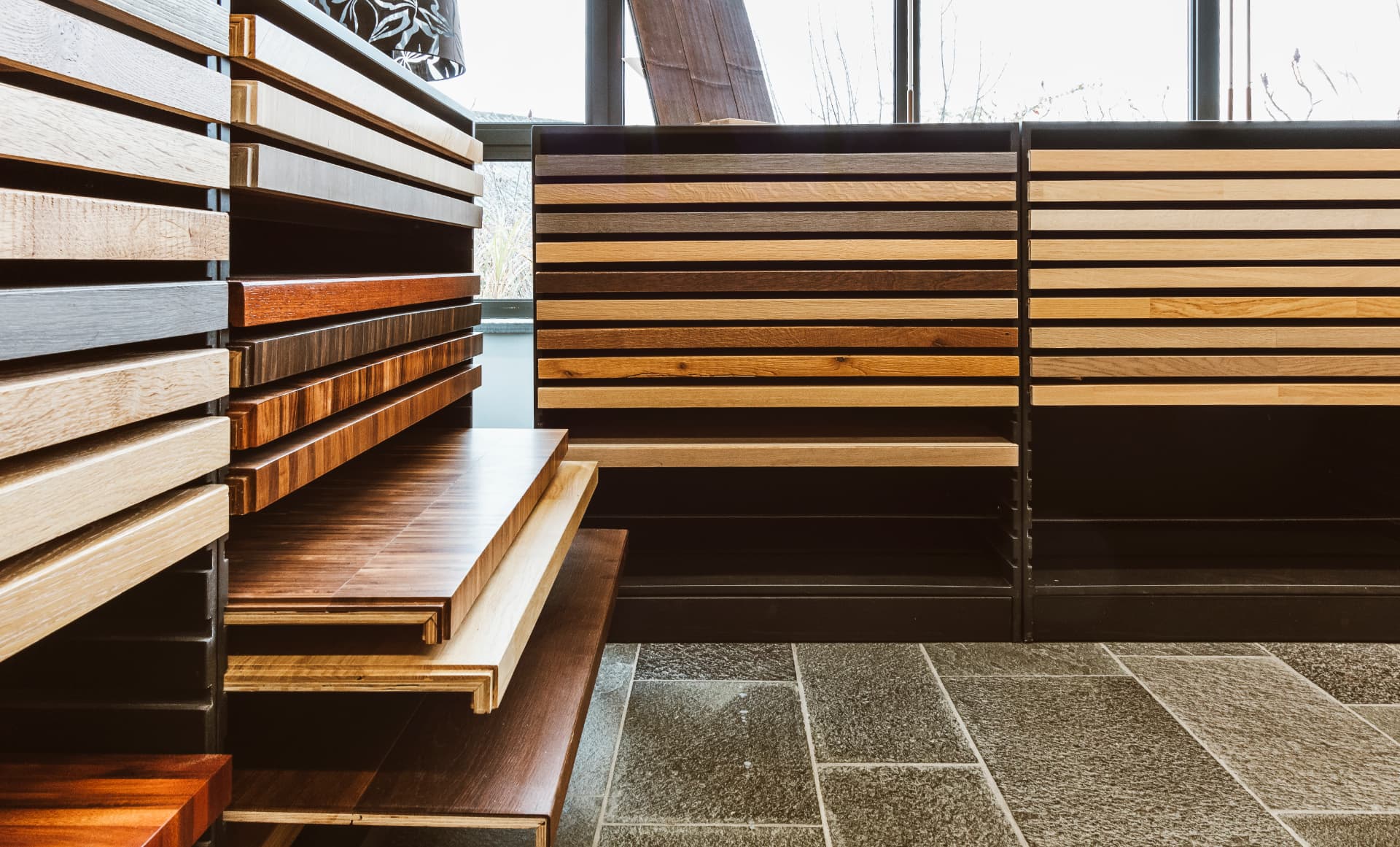 Parketstalen in de showroom van ParketParquet